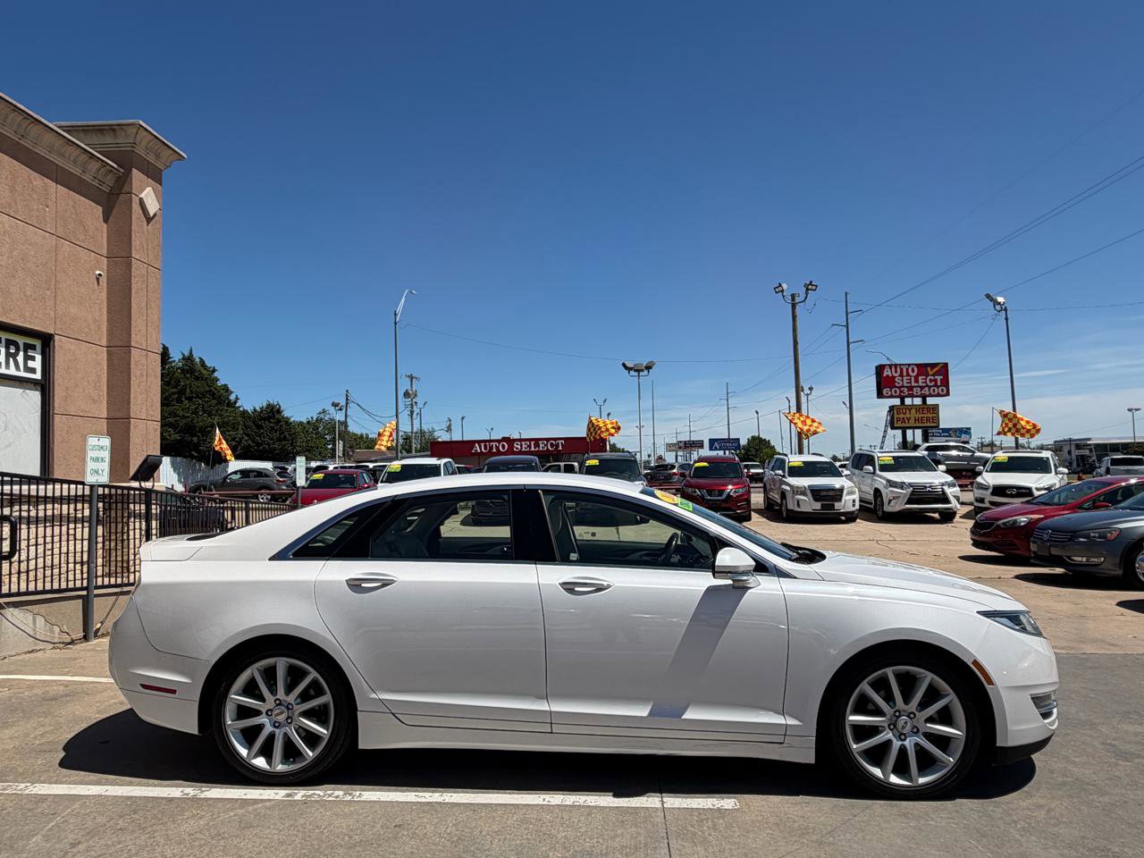 Used 2016 Lincoln MKZ Hybrid w/ Equipment Group 600A Reserve FWD image 4