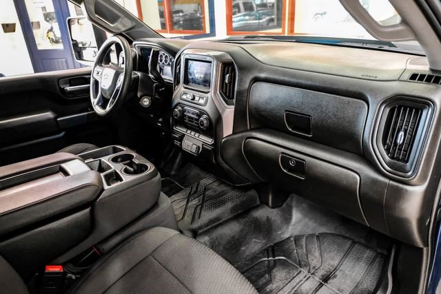 Used 2023 Chevrolet Silverado 2500 Custom w/ Custom Convenience Package image 11