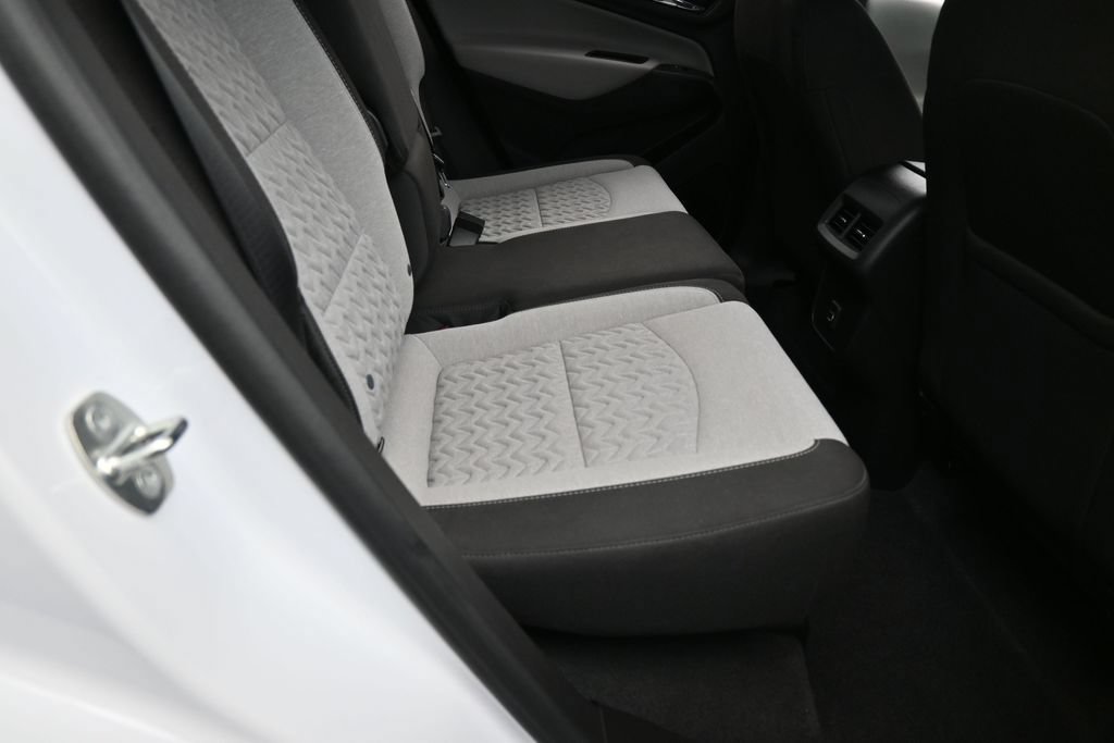 Used 2023 Chevrolet Equinox LS FWD image 34
