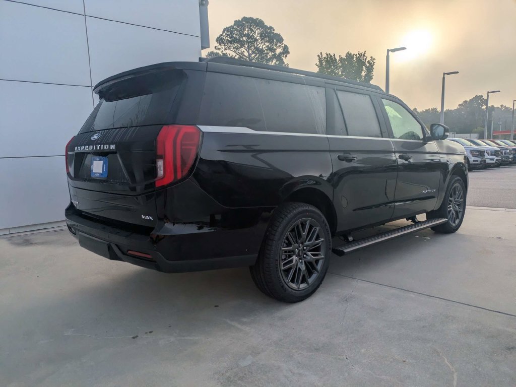 New 2027 Ford Expedition Max Platinum w/ Driver's Package RWD image 4