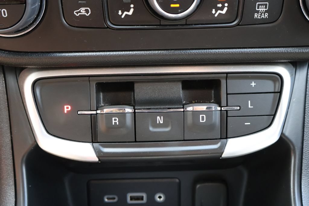 Used 2023 GMC Terrain SLE w/ Driver Convenience Package AWD/4WD image 26