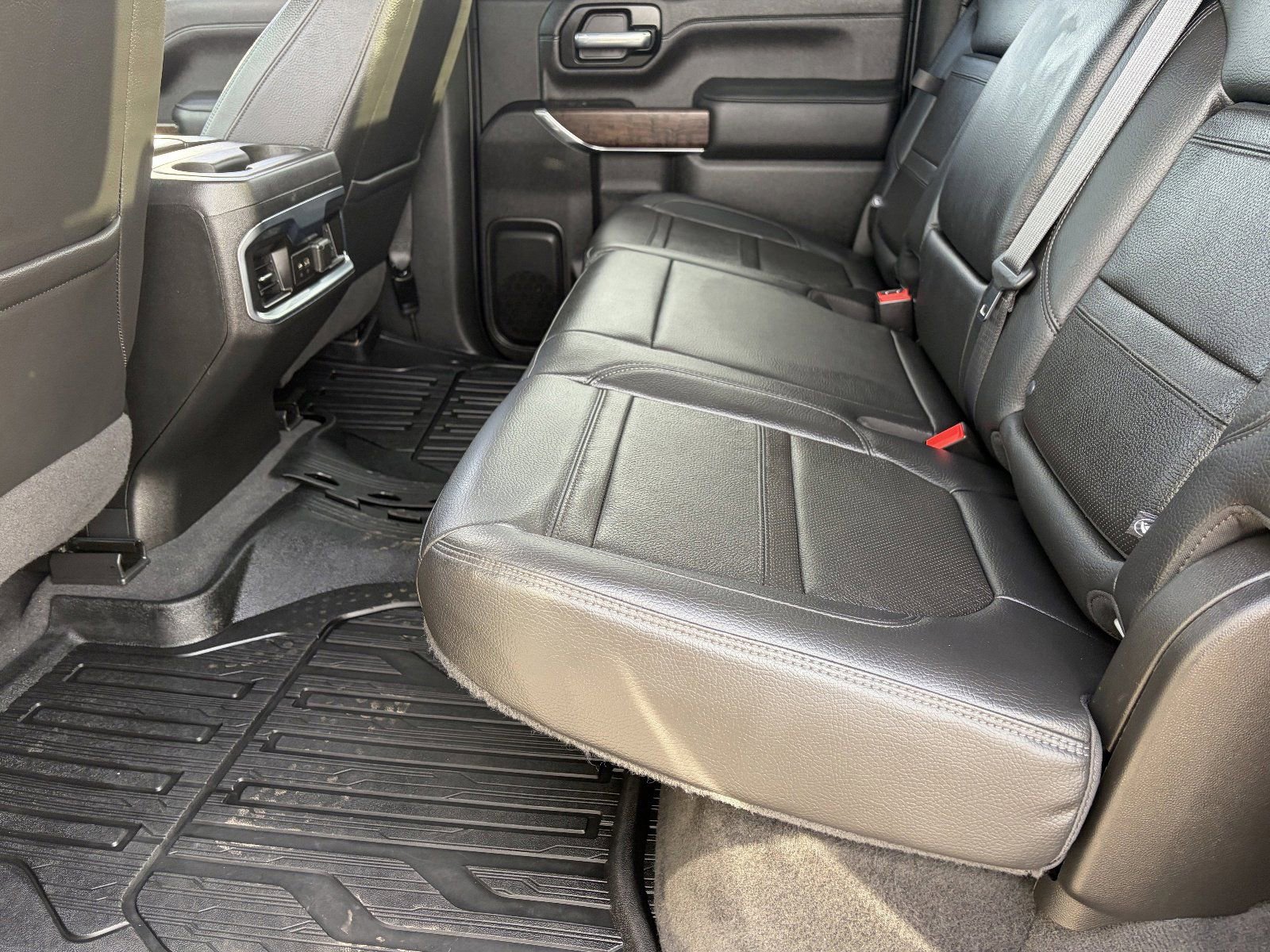 Used 2022 GMC Sierra 3500 Denali w/ Denali Ultimate Package AWD/4WD image 18