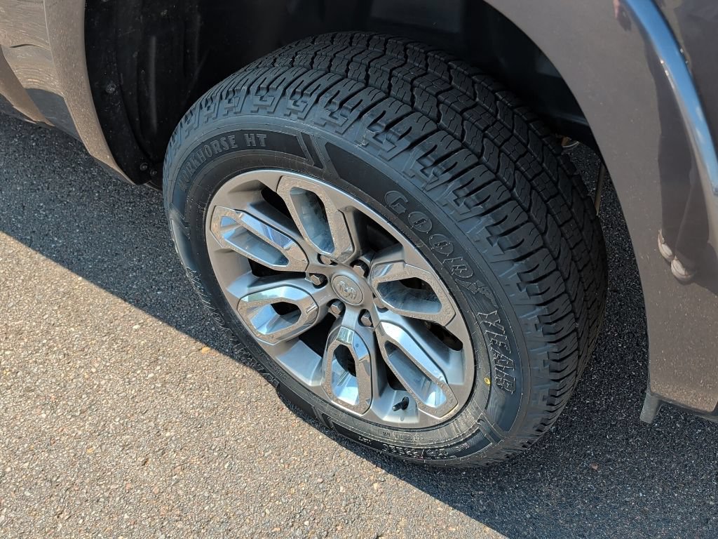 Used 2021 RAM 1500 Laramie w/ Sport Appearance Package AWD/4WD image 13