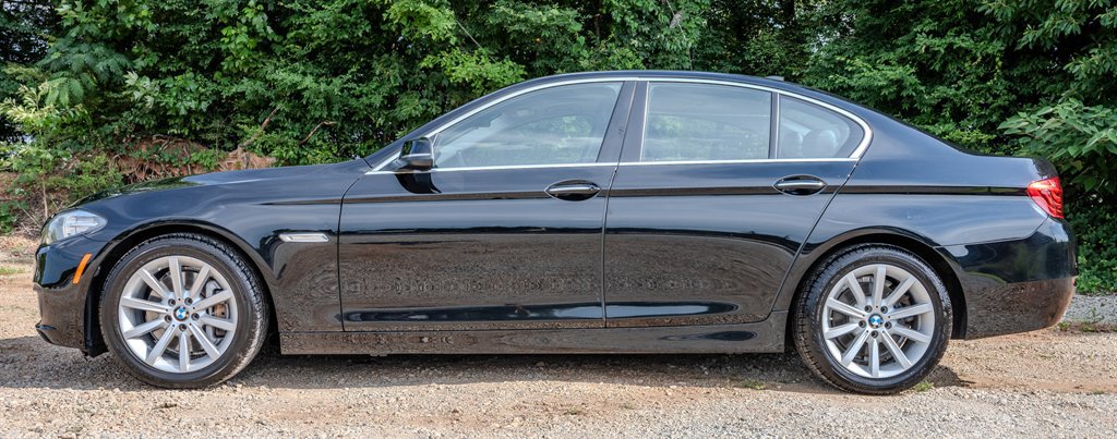 Used 2015 BMW 535i xDrive Sedan w/ Driver Assistance Package AWD/4WD image 2