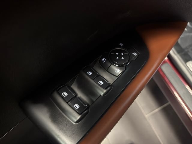 Used 2018 Lincoln MKX Reserve w/ Driver Assistance Package FWD image 11