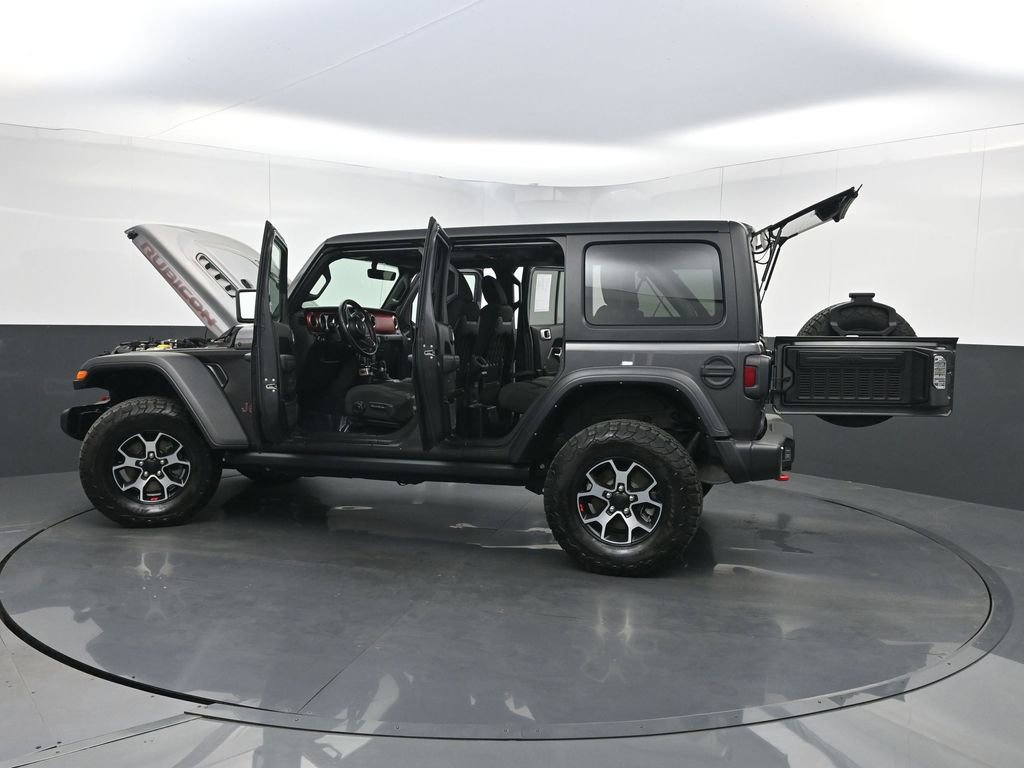 Used 2022 Jeep Wrangler Unlimited Rubicon AWD/4WD image 36