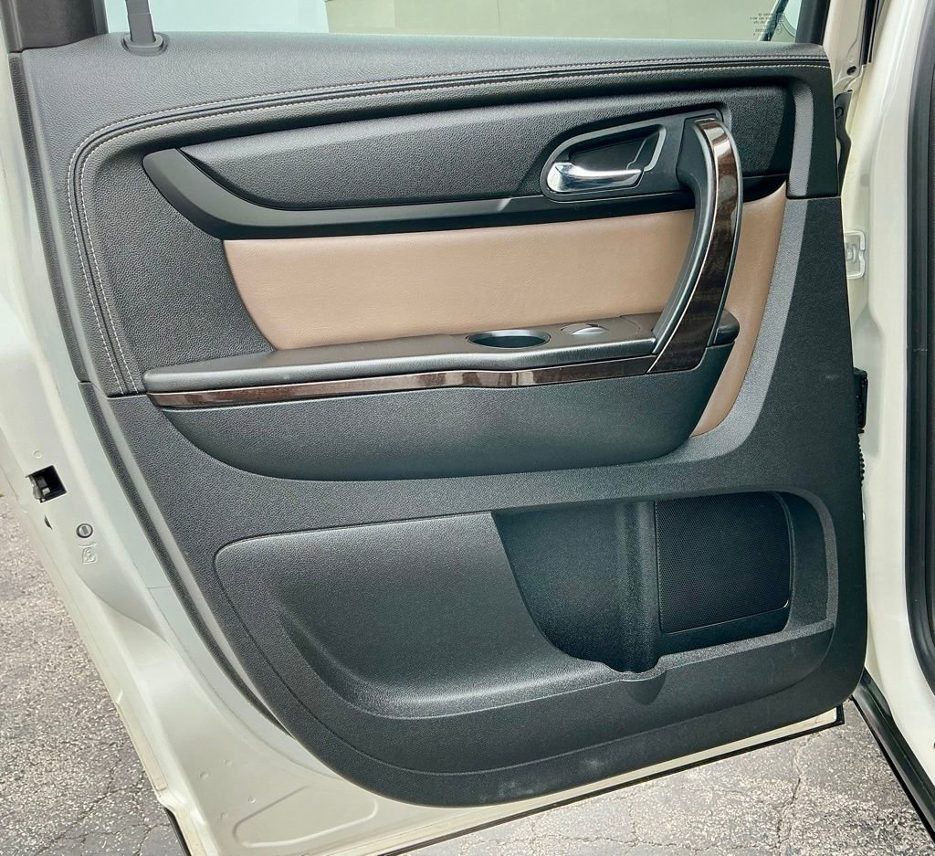 Used 2015 GMC Acadia SLT FWD image 32