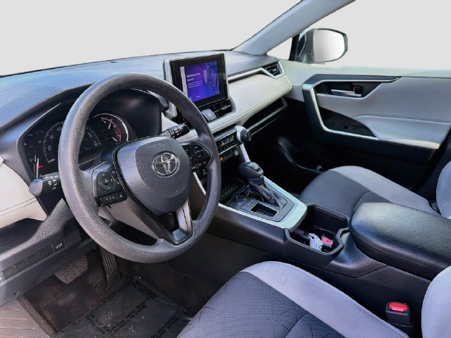 Used 2023 Toyota RAV4 XLE w/ Convenience Package FWD image 9