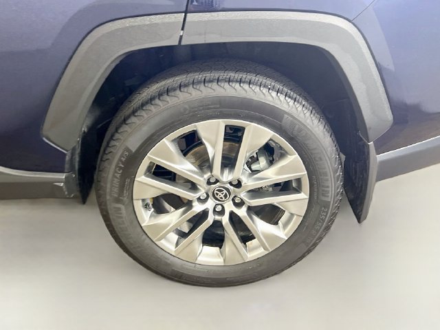 Used 2025 Toyota RAV4 XLE Premium w/ Weather Package FWD image 25