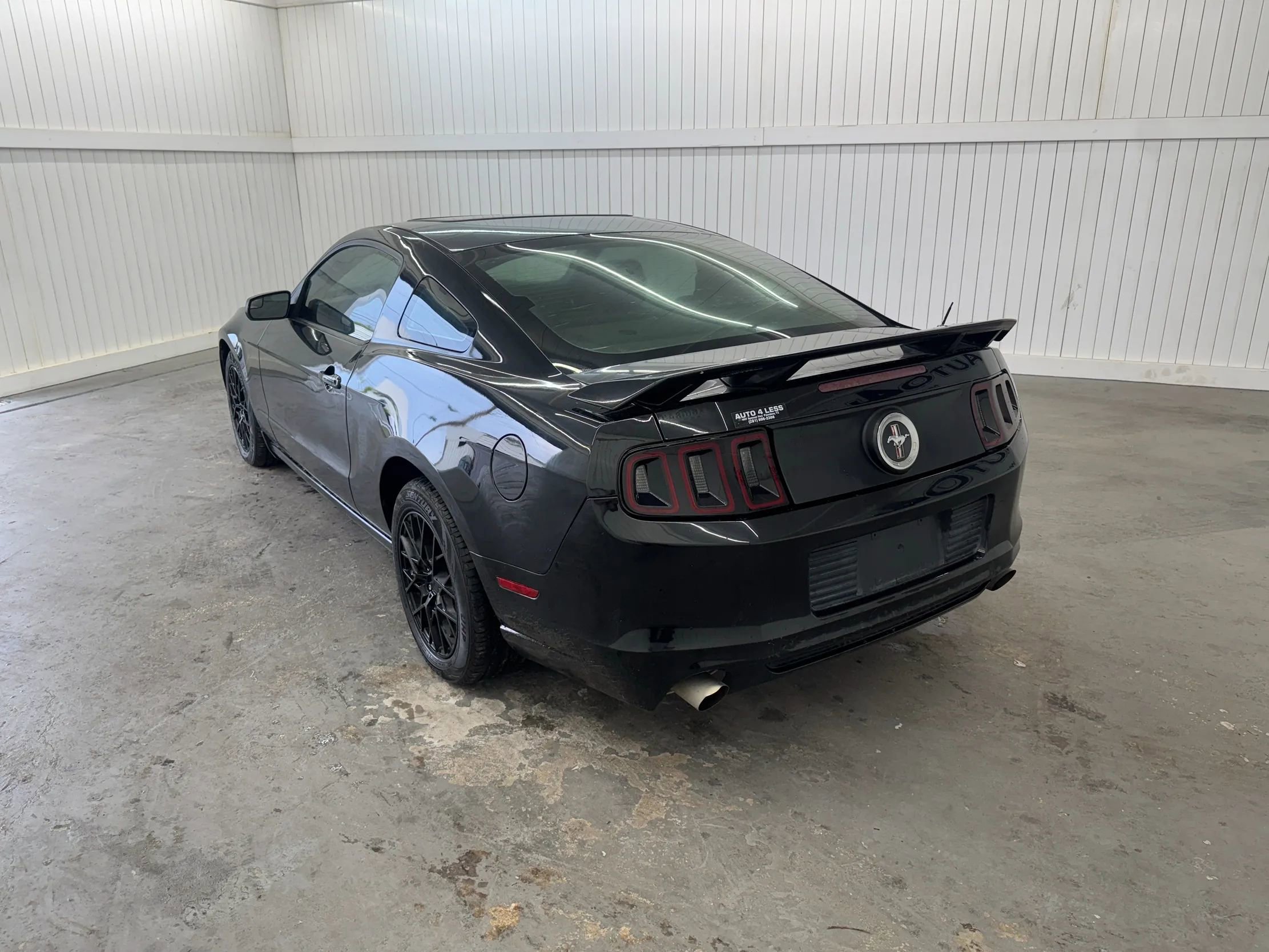 Used 2013 Ford Mustang Coupe image 7