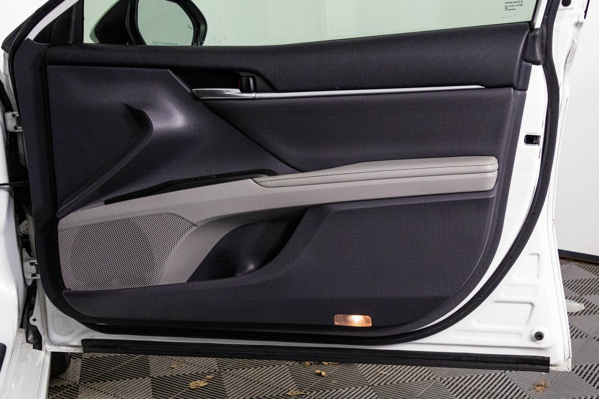 Used 2022 Toyota Camry XSE image 41