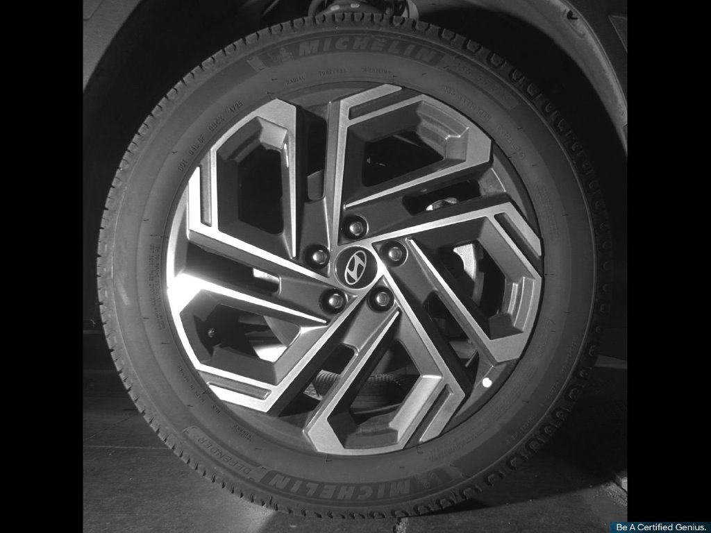 Used 2025 Hyundai Tucson Limited AWD/4WD image 12
