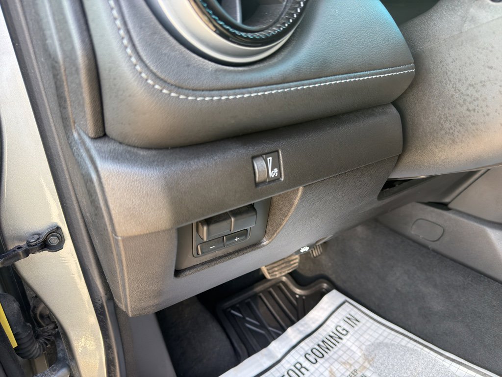 Used 2024 Chevrolet Colorado LT w/ LT Convenience Package II image 14