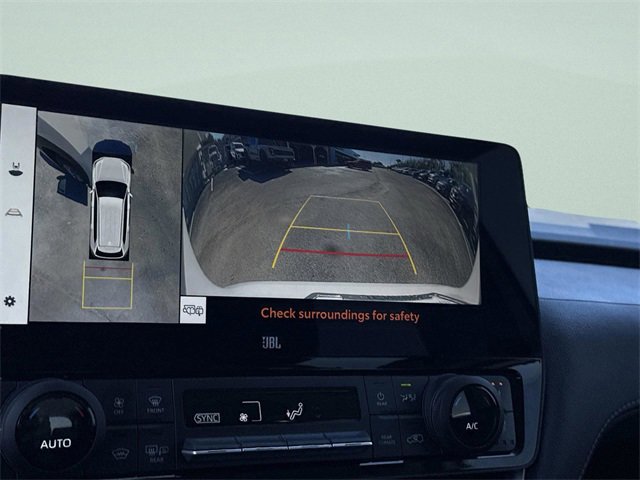 Used 2024 Toyota Grand Highlander Limited image 31