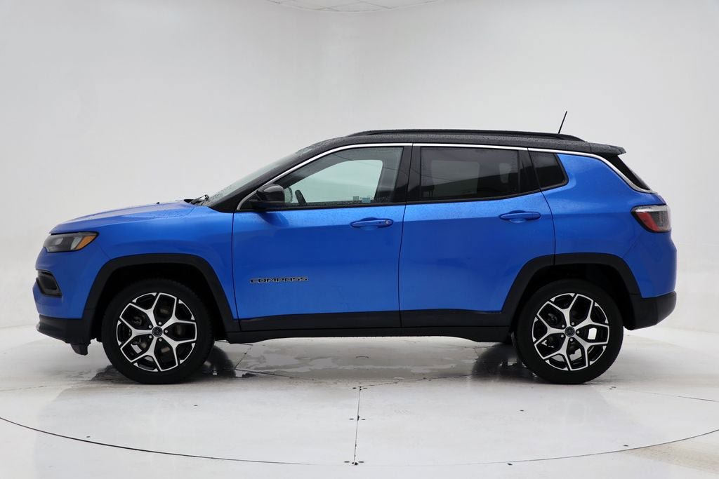 Used 2025 Jeep Compass Limited AWD/4WD image 5