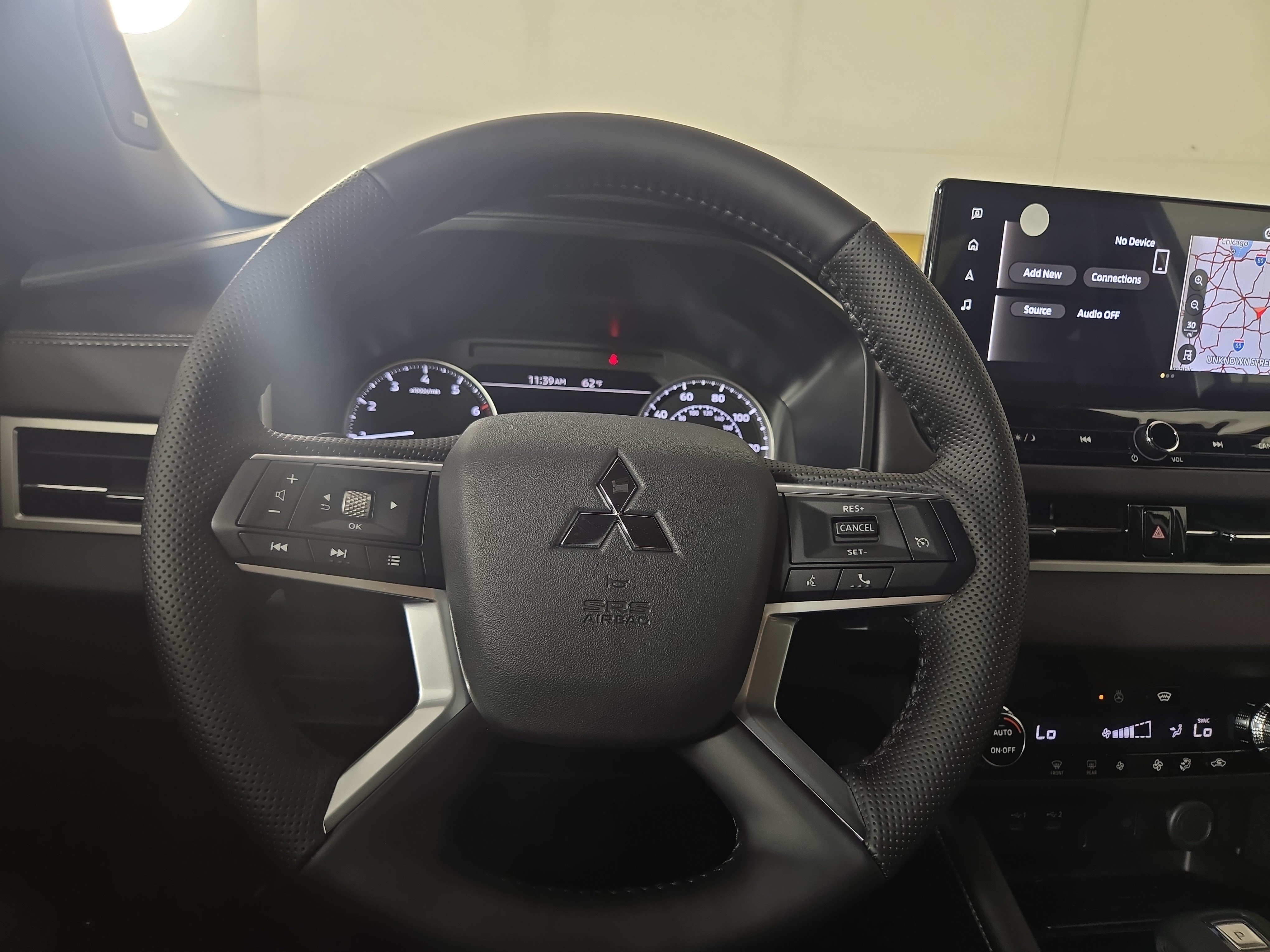 New 2026 Mitsubishi Outlander LE AWD/4WD image 14