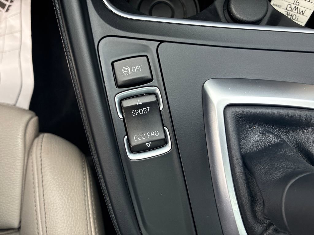 Used 2016 BMW 340i Sedan RWD image 32