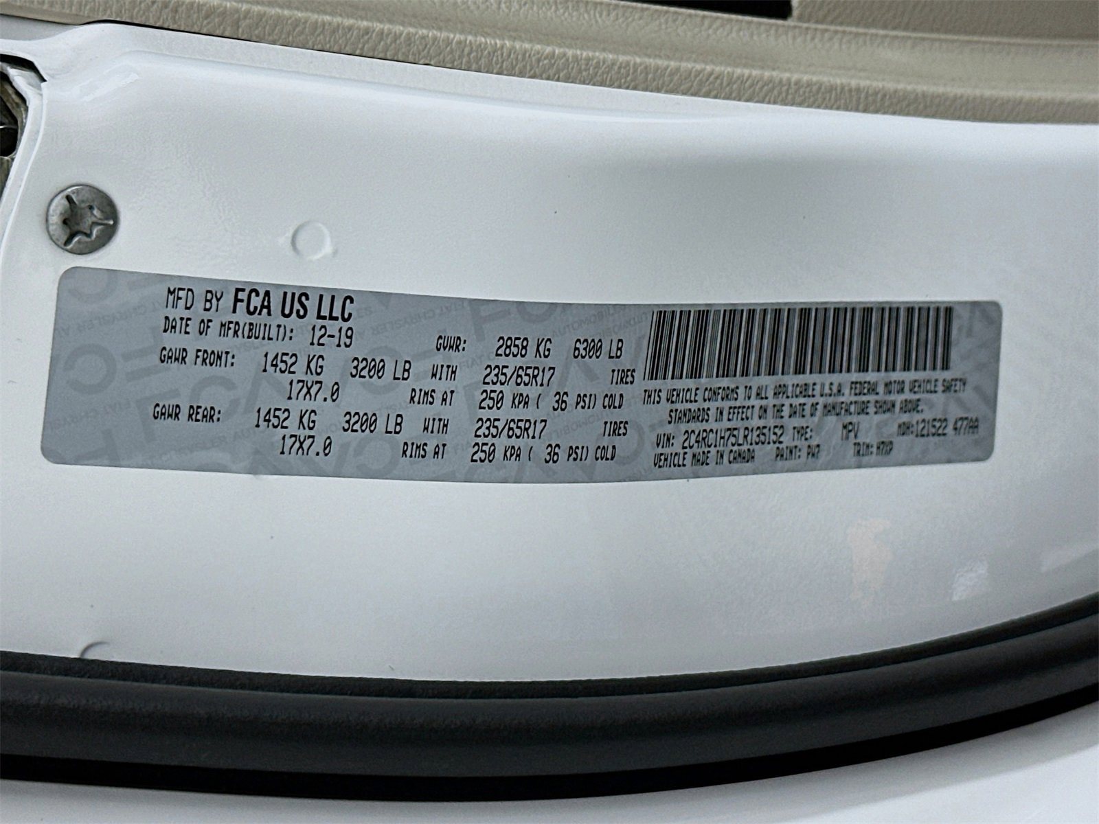 Used 2020 Chrysler Pacifica Touring image 31