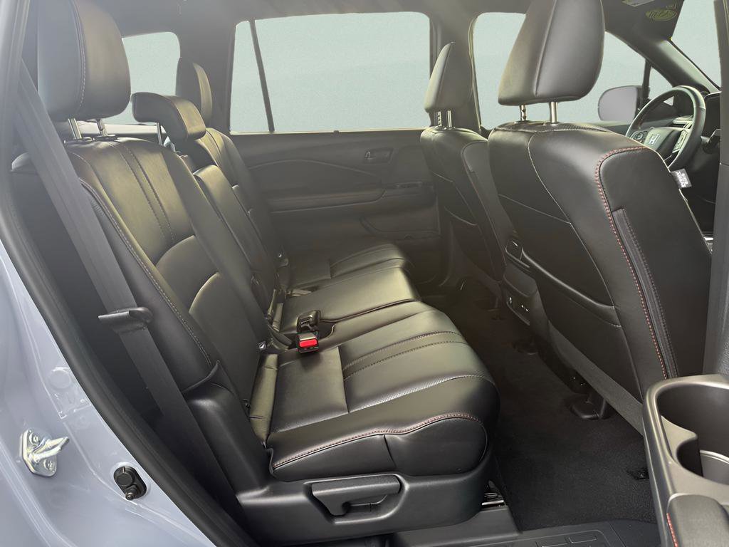 Certified 2025 Honda Passport TrailSport image 25