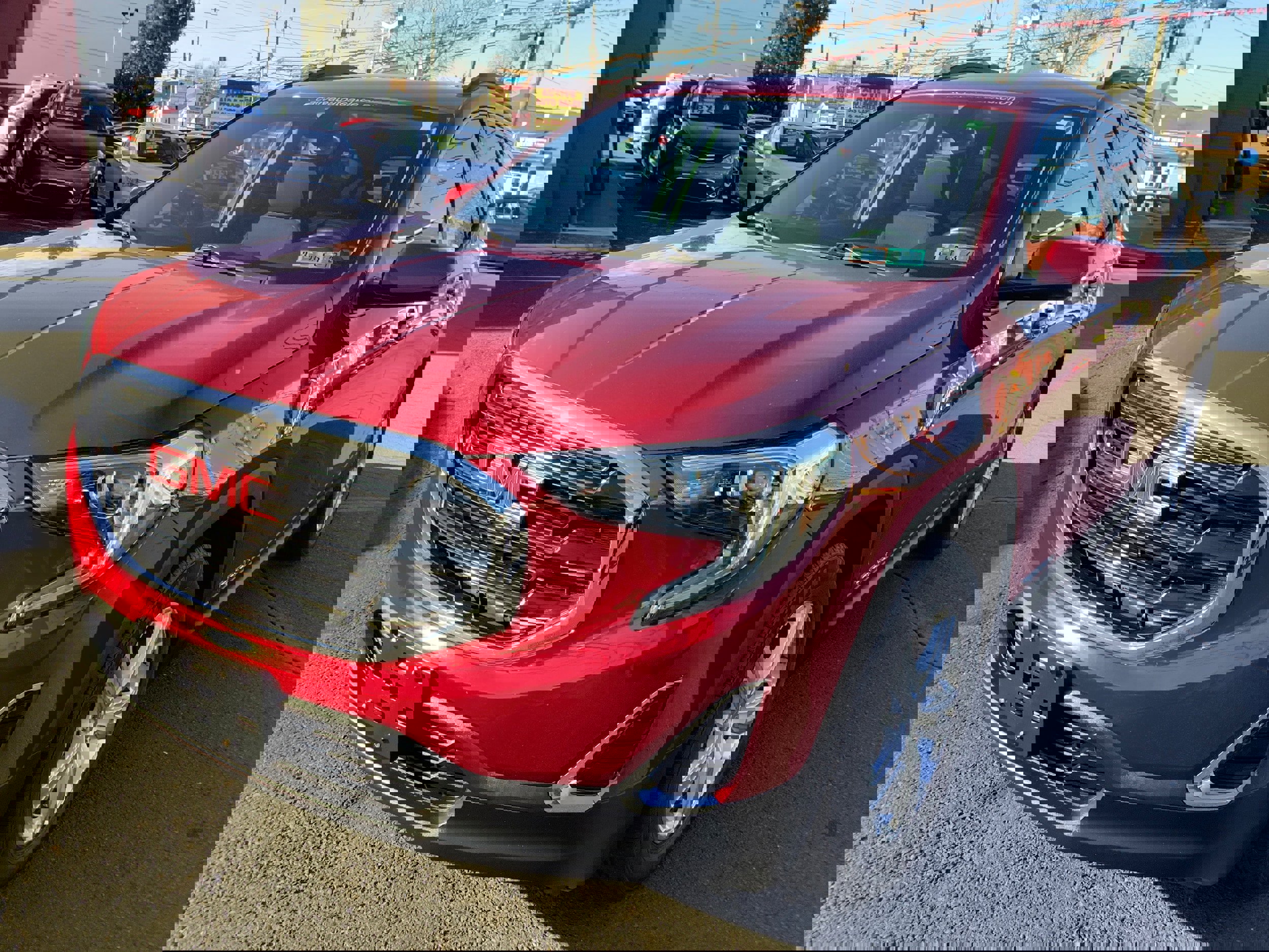 Used 2019 GMC Terrain SLE w/ Driver Convenience Package image 3