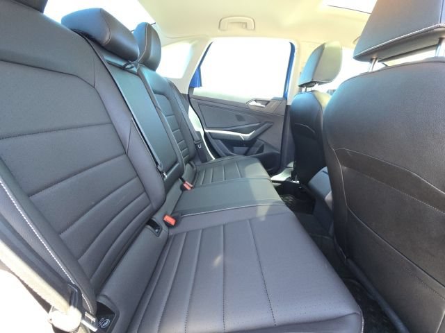 Used 2023 Volkswagen Jetta SE FWD image 12