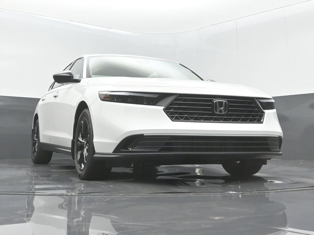 New 2025 Honda Accord SE image 5