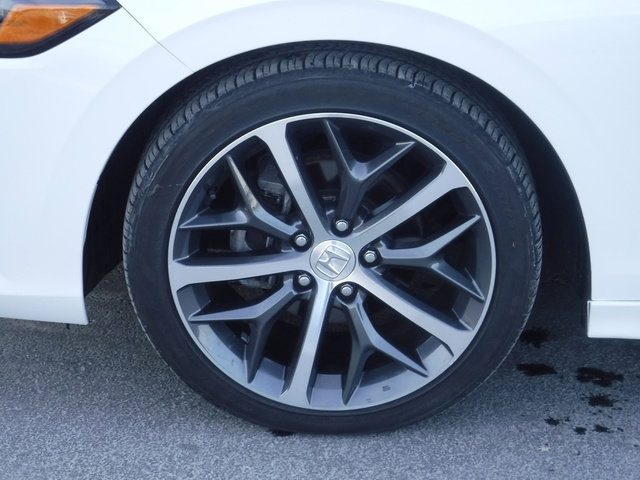 Used 2022 Honda Civic Touring image 4