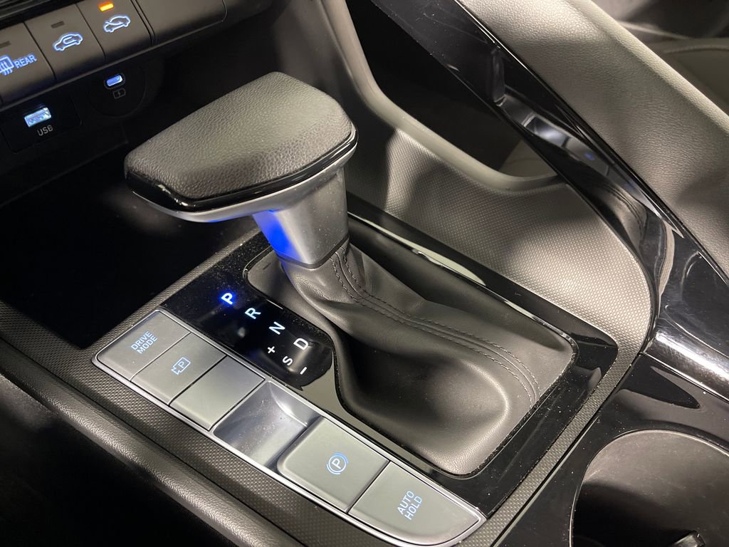 Certified 2025 Hyundai Elantra Blue FWD image 24