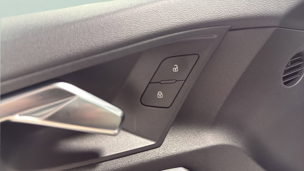 Used 2025 Audi A3 2.0T Premium w/ Convenience Package image 17