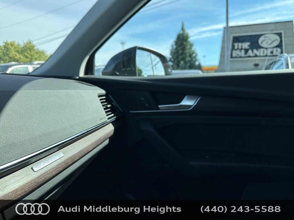 Used 2023 Audi Q5 2.0T Premium w/ Convenience Package AWD/4WD image 37