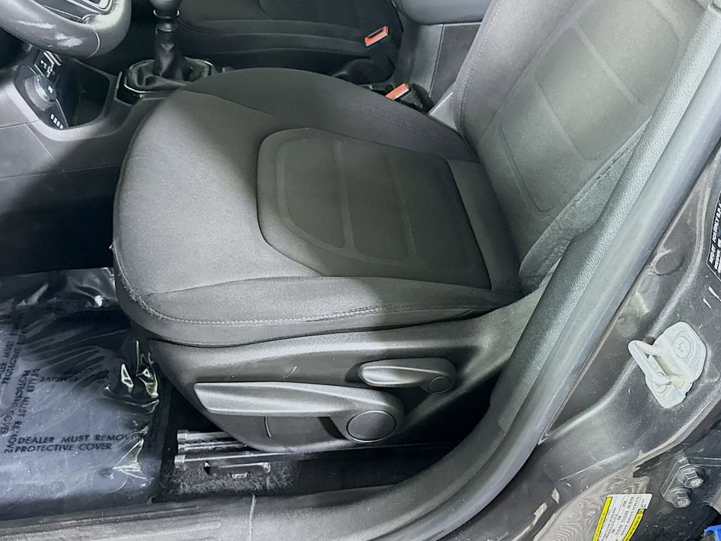 Used 2017 Jeep Renegade Altitude image 22