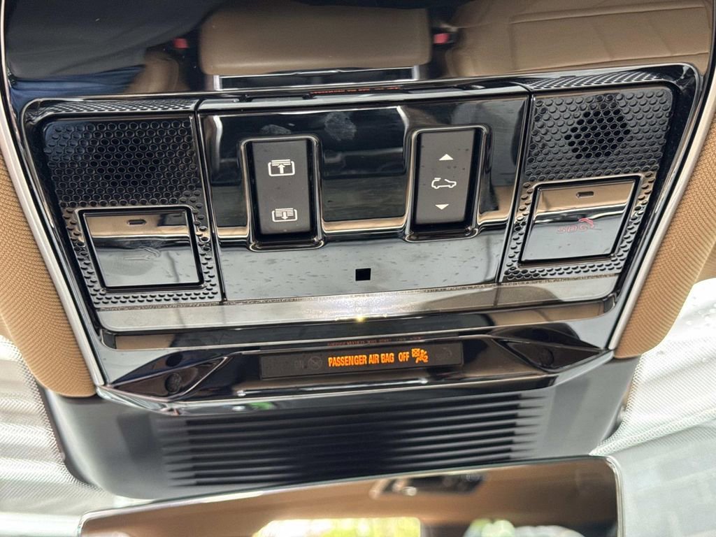Certified 2023 Land Rover Range Rover SE AWD/4WD image 22