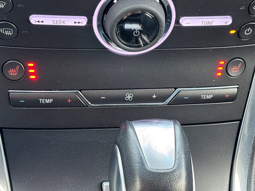 Used 2016 Ford Edge Titanium w/ Technology Package image 29