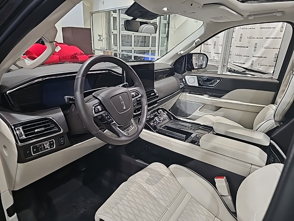 New 2024 Lincoln Navigator L Black Label image 7