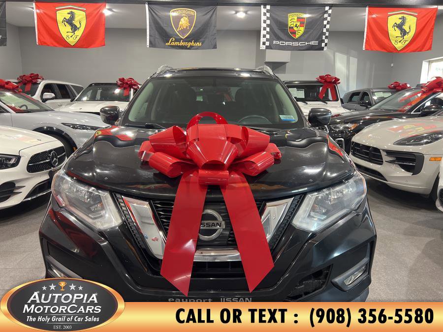 Used 2017 Nissan Rogue SV image 10