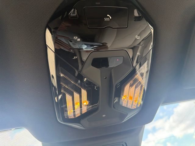 Used 2023 BMW iX xDrive50 w/ Premium Package AWD/4WD image 19