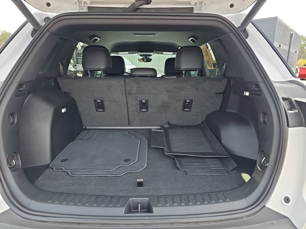 Used 2025 Chevrolet Equinox RS w/ Safety and Technology Package image 15