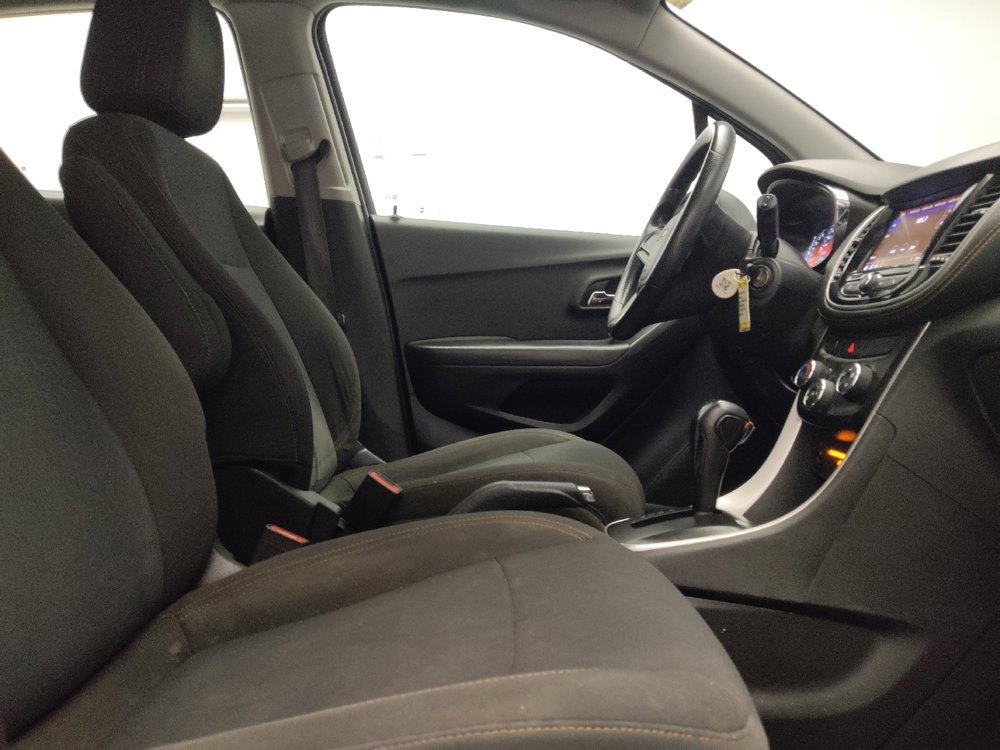 Used 2020 Chevrolet Trax LS FWD image 21