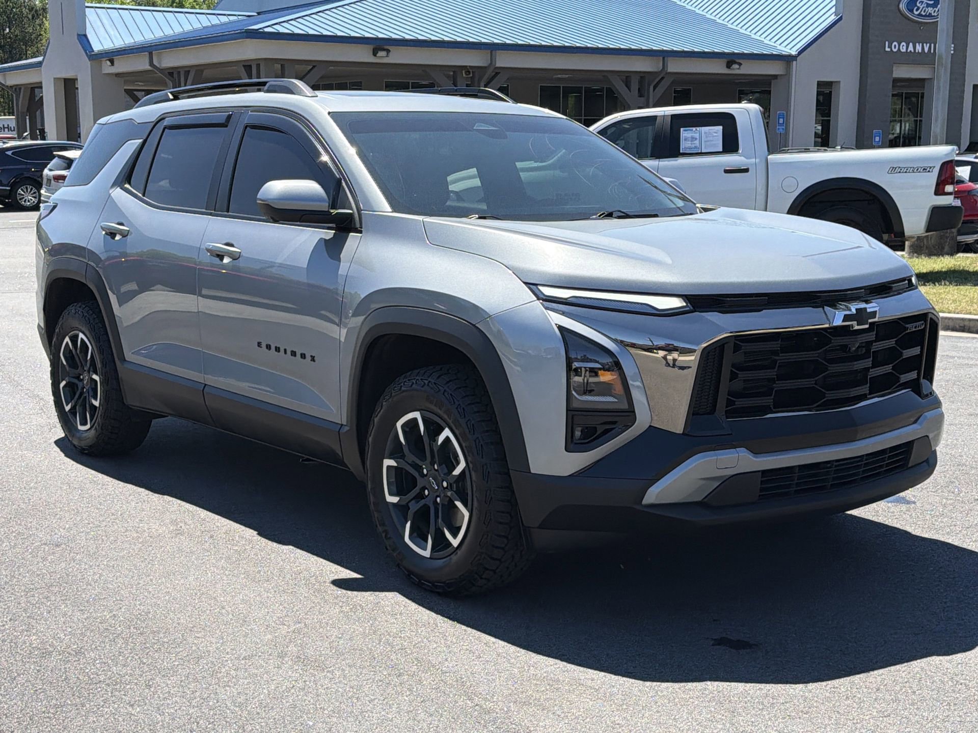 Used 2025 Chevrolet Equinox ACTIV w/ Safety and Technology Package image 32