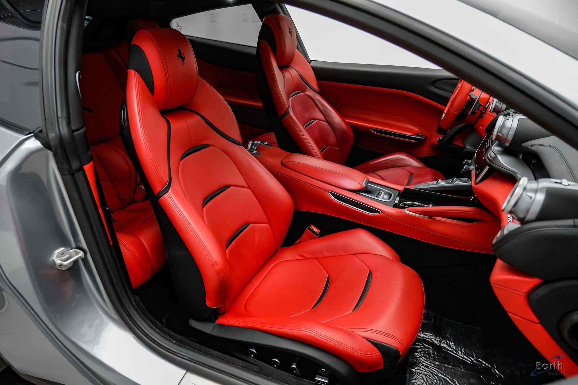 Used 2018 Ferrari GTC4Lusso AWD/4WD image 59