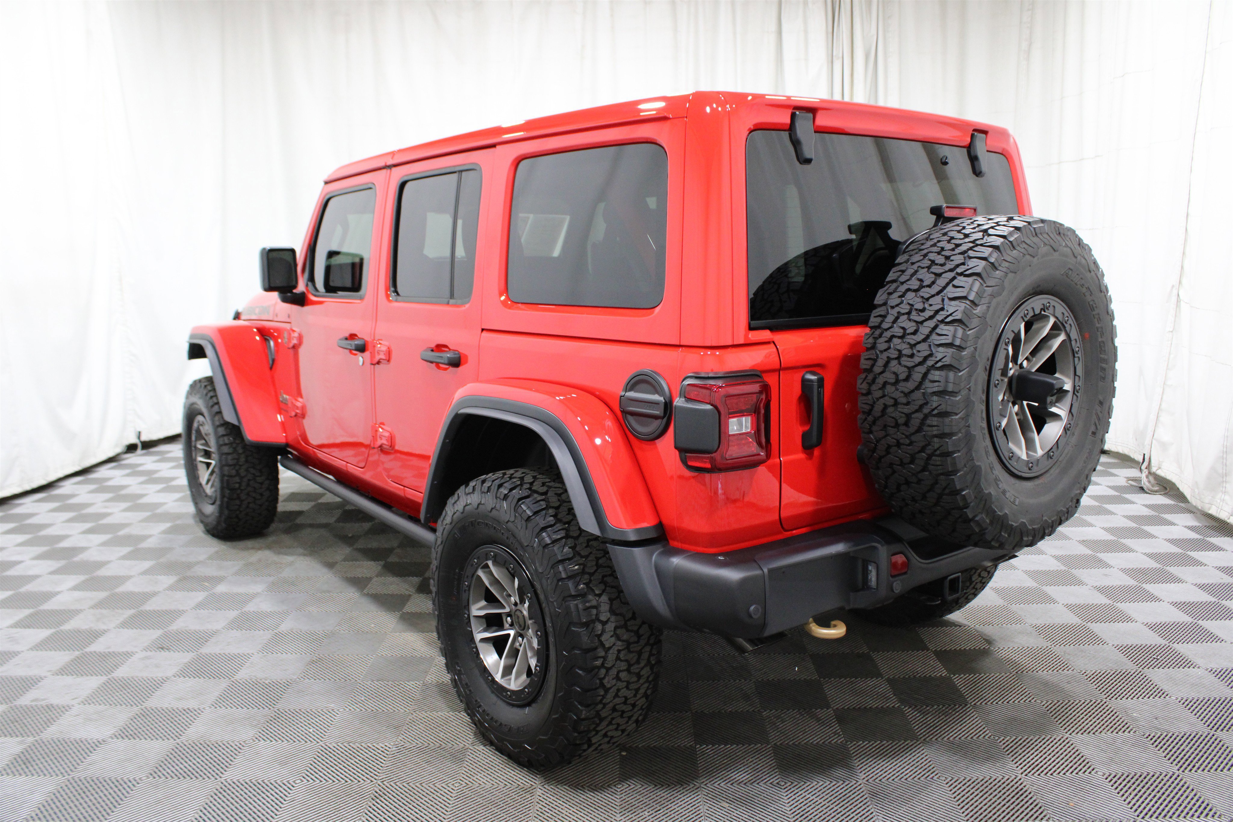 Used 2024 Jeep Wrangler Unlimited Rubicon 392 image 35