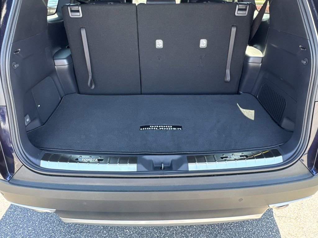 New 2026 Toyota Grand Highlander AWD Hybrid image 18