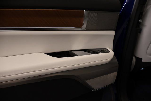 New 2026 Cadillac Vistiq Sport image 26