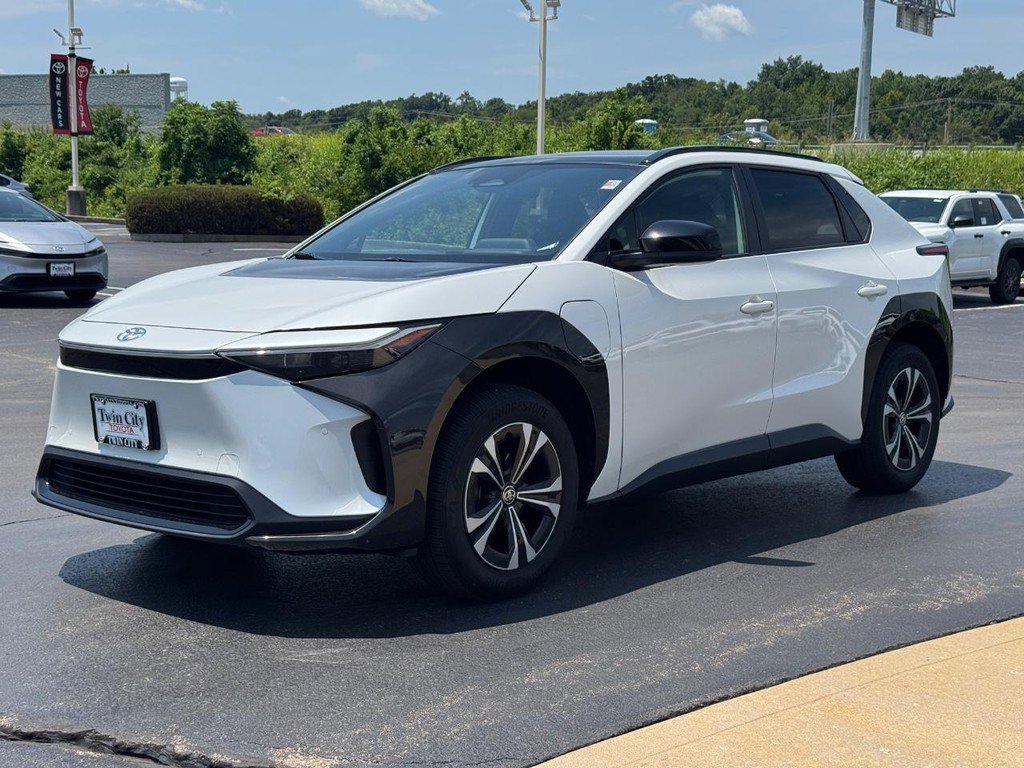 Certified 2024 Toyota bZ4X AWD w/ Weather Package image 8