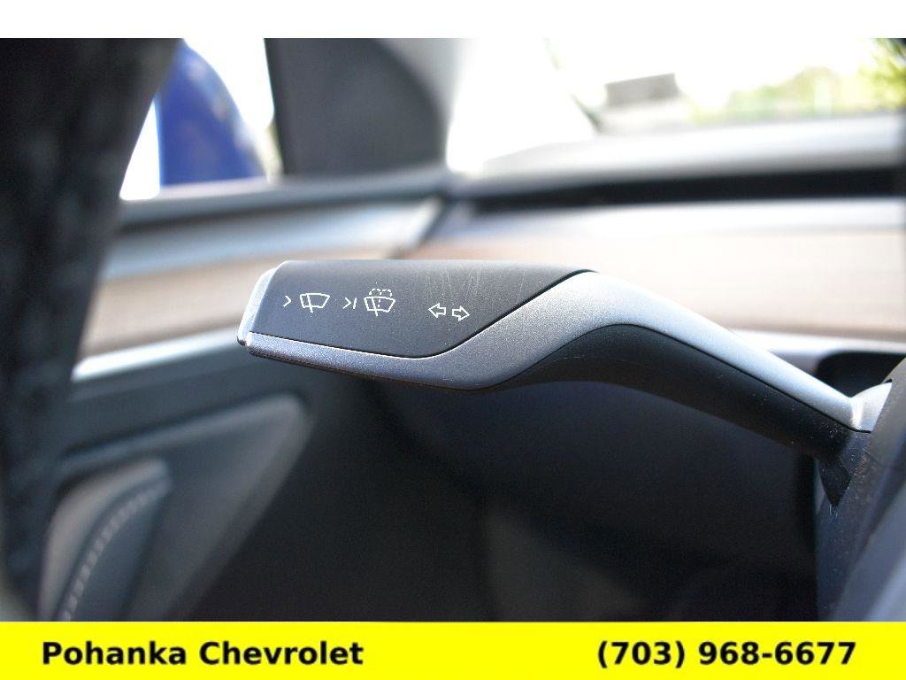 Used 2025 Tesla Model Y Long Range AWD/4WD image 9