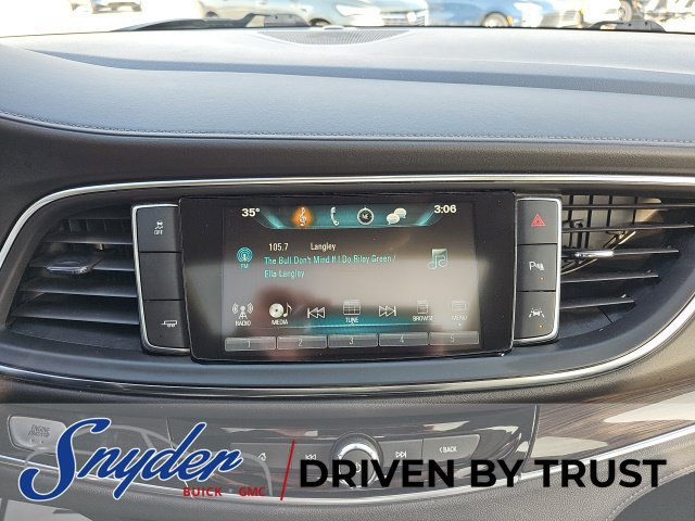 Used 2018 Buick Enclave Premium w/ Experience Buick Package FWD image 19