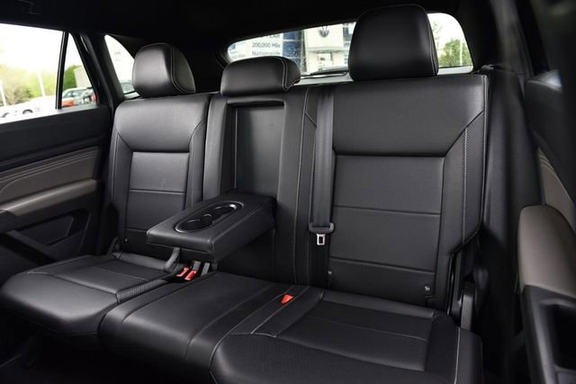 Used 2023 Volkswagen Atlas Cross Sport SE w/ Panoramic Sunroof Package image 22