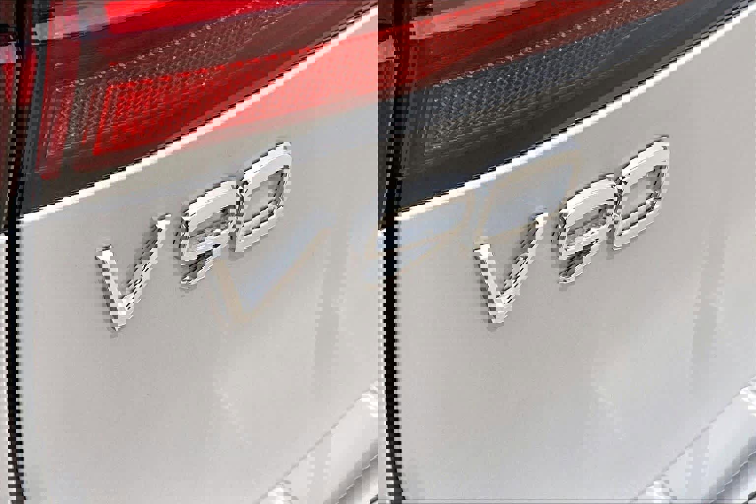 Used 2025 Volvo V90 B6 Cross Country Ultra w/ Protection Package Premier image 31