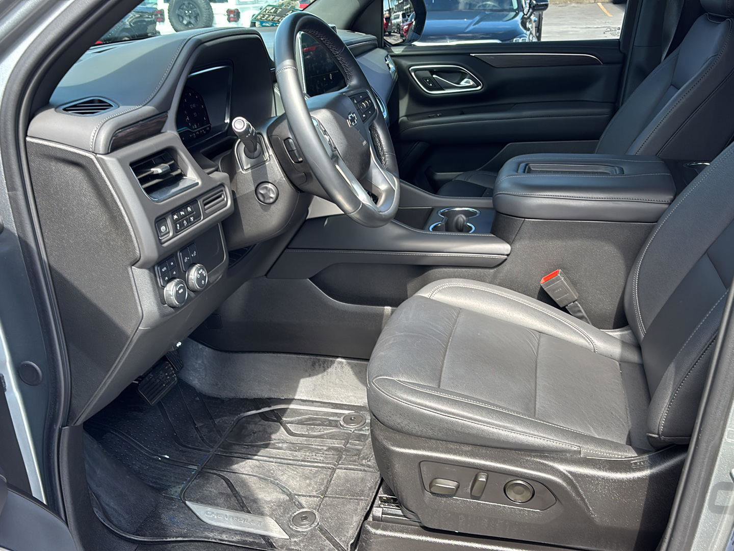 Certified 2023 Chevrolet Tahoe Z71 w/ Luxury Package image 10