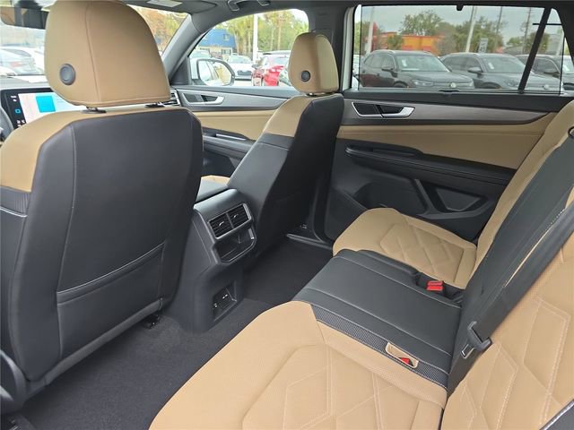 New 2026 Volkswagen Atlas Cross Sport SE image 12